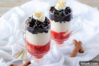 Strawberry Blueberry Cheesecake Par parfaits with Graham Cracker Crust