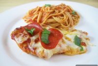 Chicken Pepperoni Marinara Bake: Crispy Pepperoni Chicken with Marinara