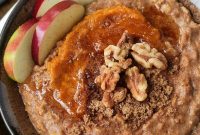 Creamy Pumpkin Oatmeal Recipe for Fall Breakfasts