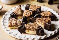German Nussecken Recipe: Crispy Nut Corners with Chocolate Drizzle