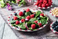 Spinach Salad with Berries and Raspberry Vinaigrette Recipe