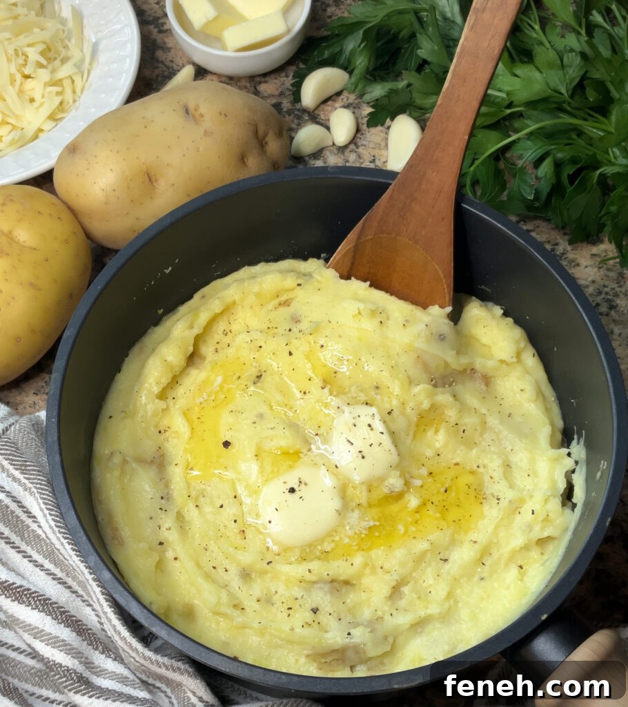 Garlic Cheddar Mashed Potatoes