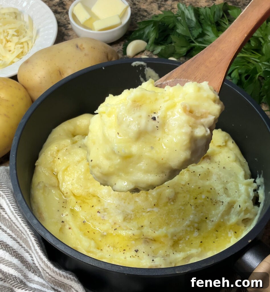 Garlic Cheddar Mashed Potatoes