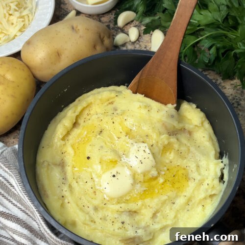 Garlic Cheddar Mashed Potatoes