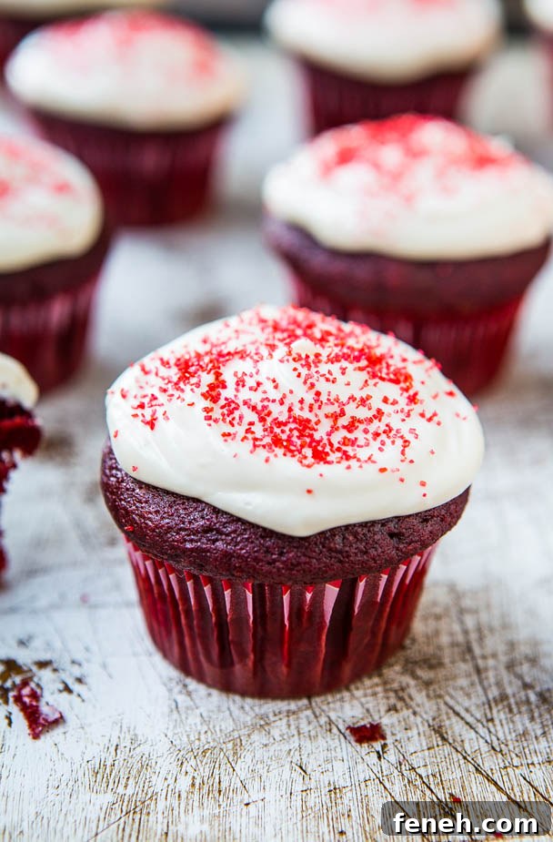 Red Velvet Cupcakes with Vanilla Cream Cheese Frosting Red Velvet Cupcakes with Cream Cheese Frosting.