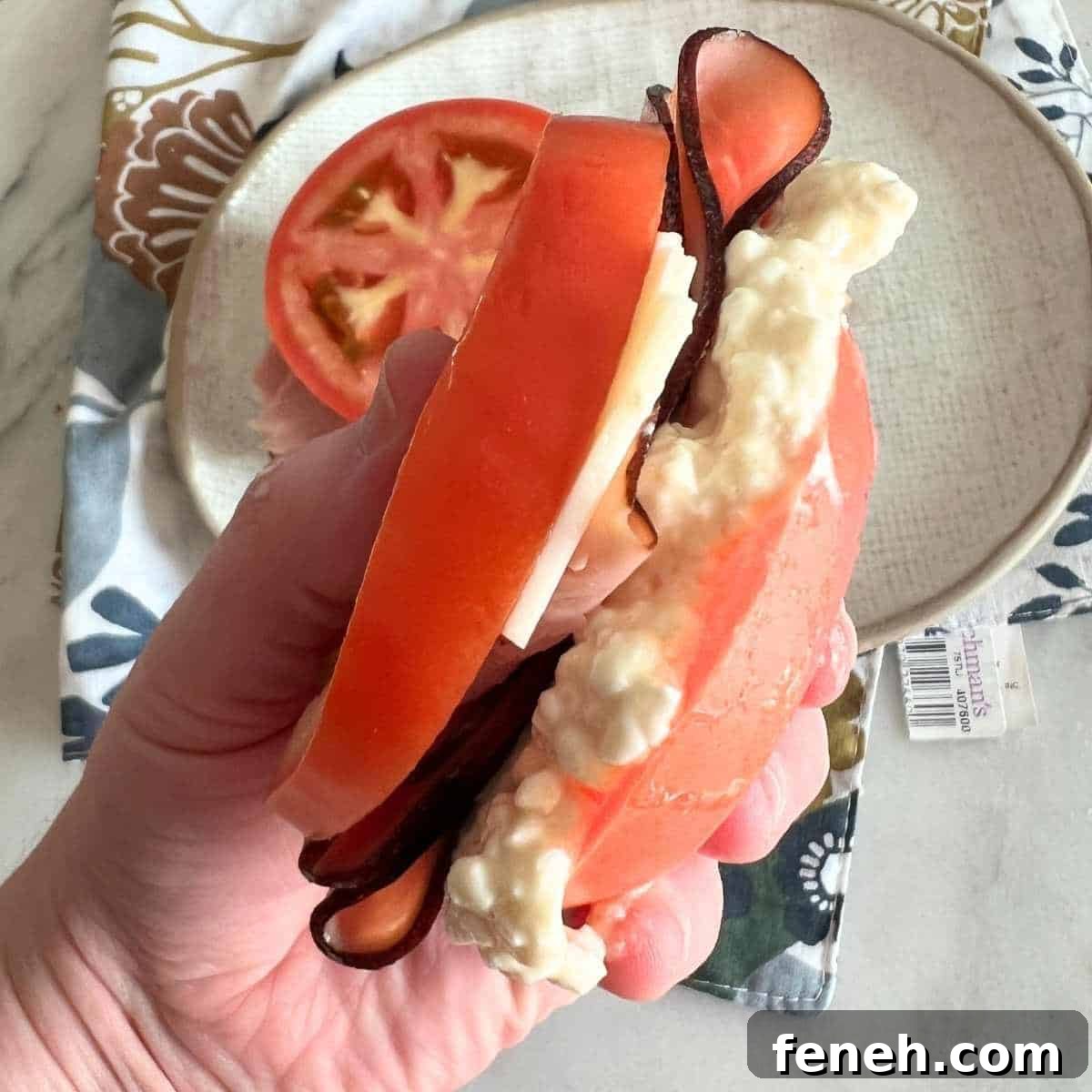 Tomato sandwich