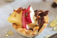 Baked Brie and Apple Phyllo Cups for Elegant Appetizers